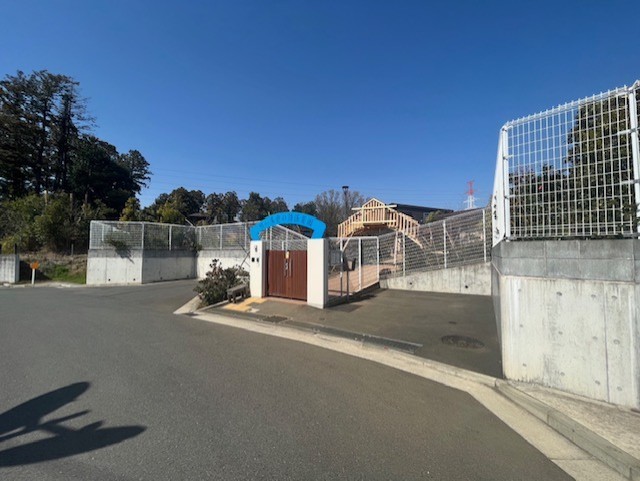 幼稚園・保育園　鳩の森愛の詩保育園（幼稚園・保育園）まで834m