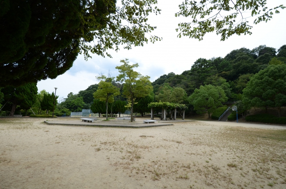 公園　中山中央公園（公園）まで890m