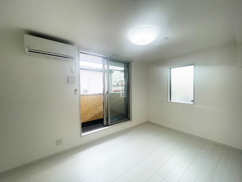 居室・リビング　※同間取・２階のお部屋です