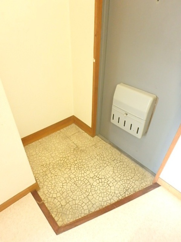 玄関　図面と現状に相違がある場合には現状を優先