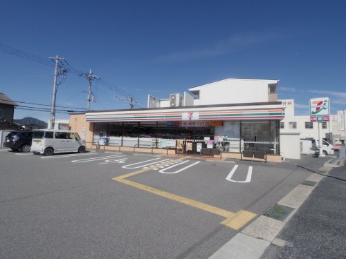コンビニ　セブンイレブン 大和高田東中1丁目店（コンビニ）まで1106m