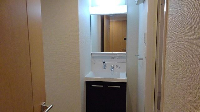 洗面設備　☆シャワー付洗面台☆