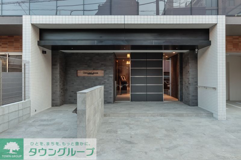 エントランス　エントランス