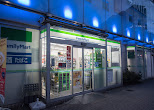 コンビニ　ファミリーマート 大塚駅前店（コンビニ）まで22m