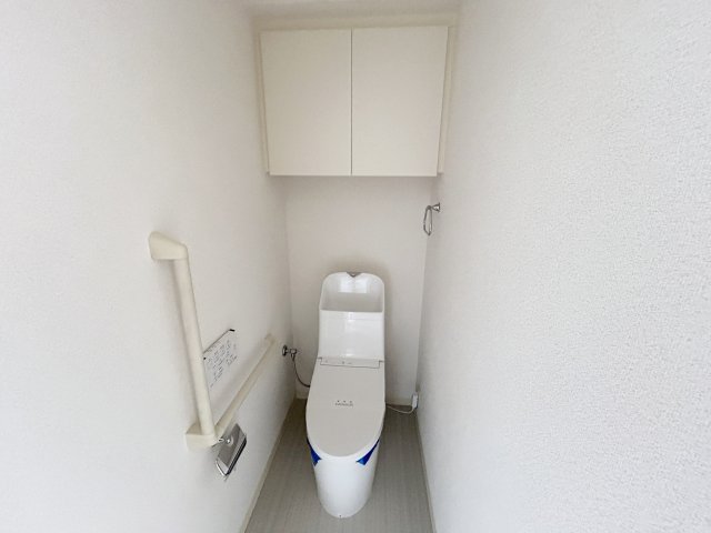 トイレ　嬉しい温水洗浄便座♪