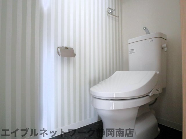 トイレ　シンプルで使いやすいトイレです