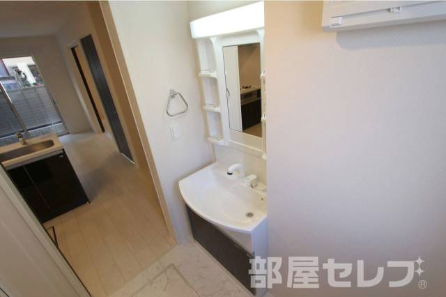 洗面設備　（１０３号室イメージ写真）