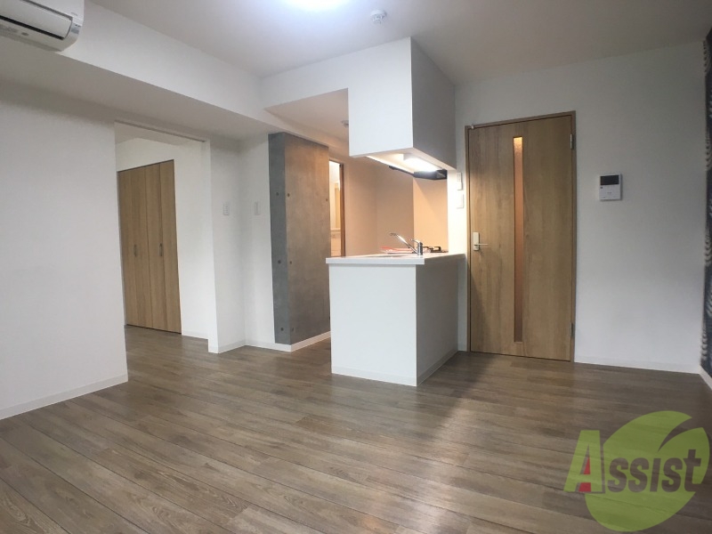 居室・リビング　広くてキレイなお部屋が広がっていて、充実した生活が送れそう。
