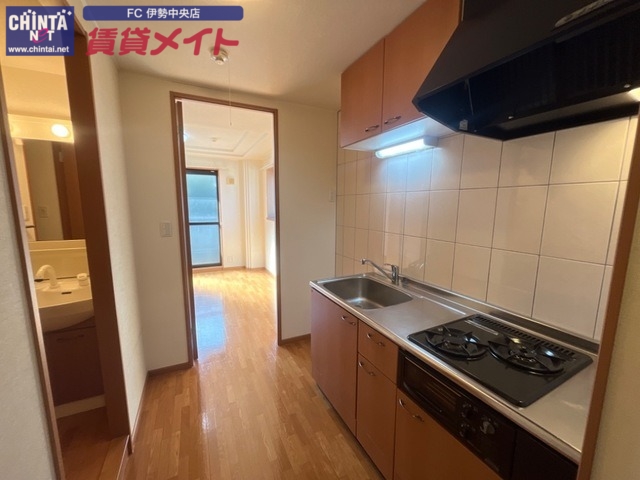 キッチン　同物件別室画像