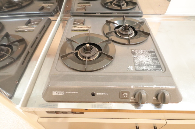 キッチン　２口コンロ