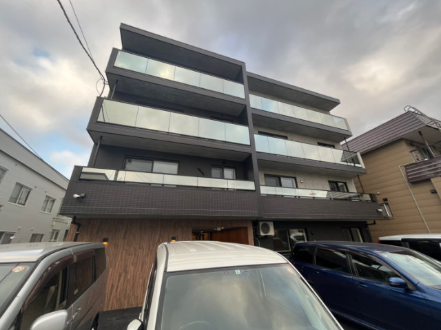 建物外観　札幌市北区北三十五条西「ラ・エスペランス麻生」