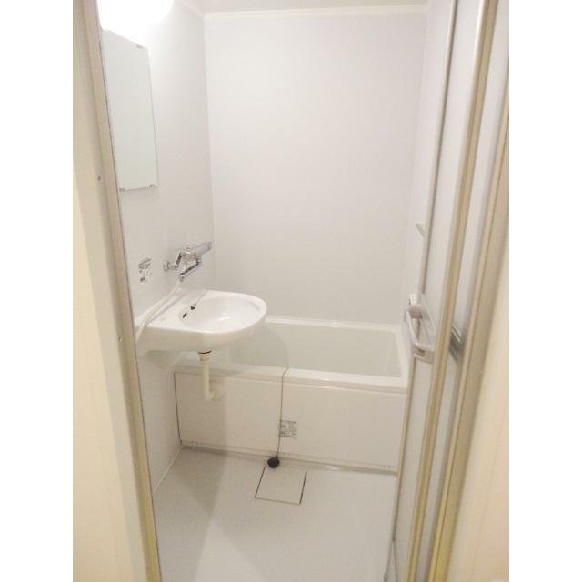 バス・シャワールーム　同建物内別部屋