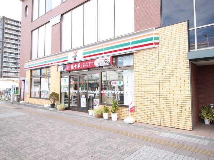 コンビニ　セブンイレブン上福岡西口駅前店（コンビニ）まで350m