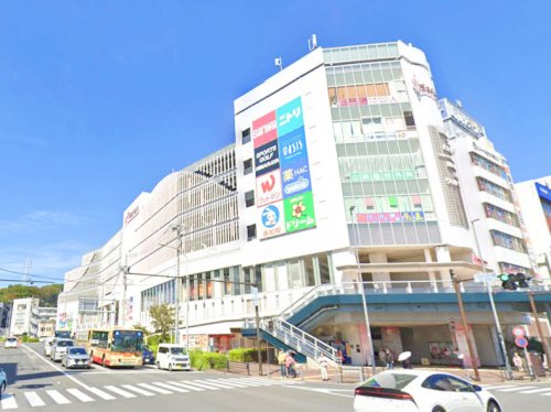 ショッピングセンター　サクラス戸塚（ショッピングセンター）まで231m