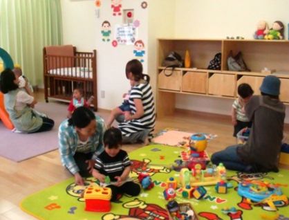 幼稚園・保育園　中野子育てサロンフレンドリーさくら（幼稚園・保育園）まで260m