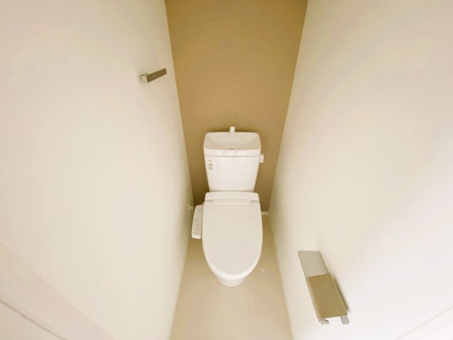 トイレ　落ち着いた空間のトイレです