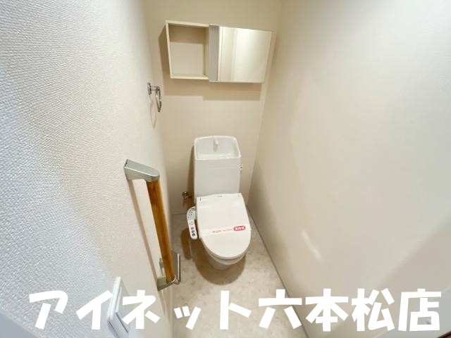 トイレ　落ち着く空間ですね。