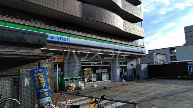 コンビニ　ファミリーマート 稲永駅前店（コンビニ）まで531m