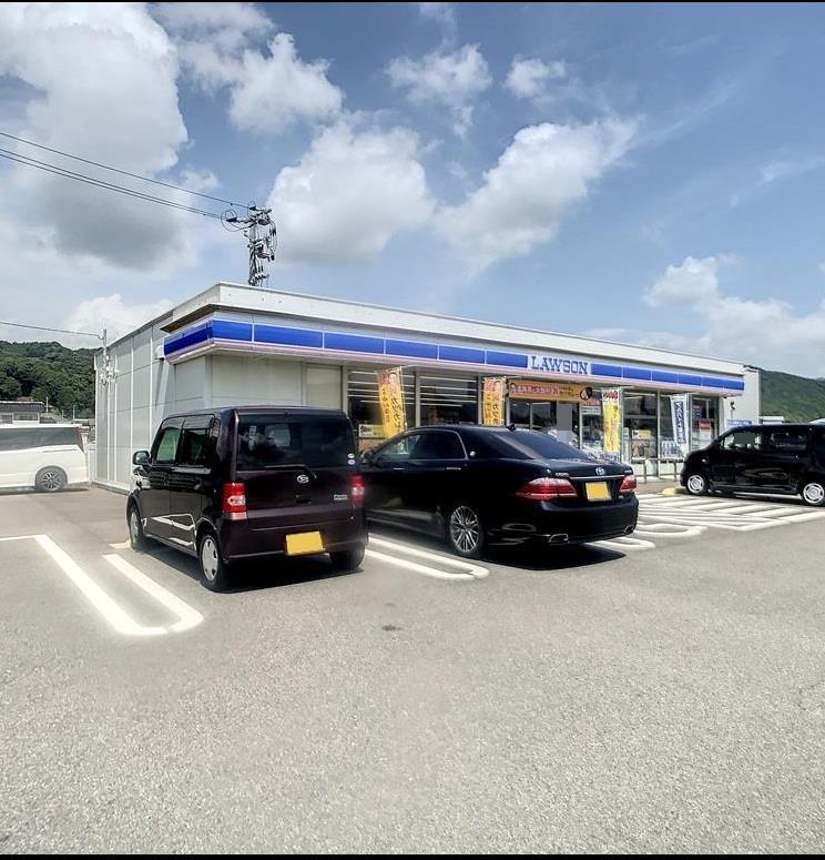 コンビニ　ローソン山口大内氷上二丁目店（コンビニ）まで822m