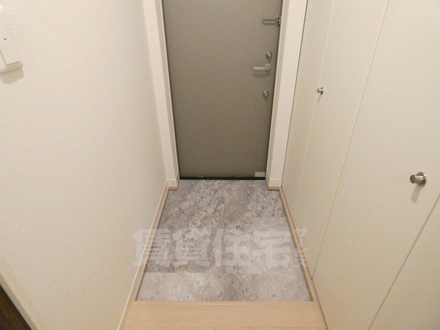 グランエミシス等持院の玄関写真