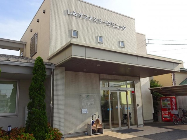 病院　しみずファミリークリニック（病院）まで705m