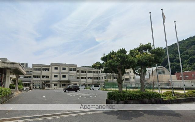 中学校　和木中学校（中学校）まで400m