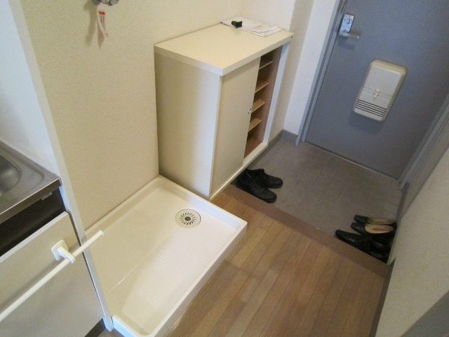 玄関　他部屋