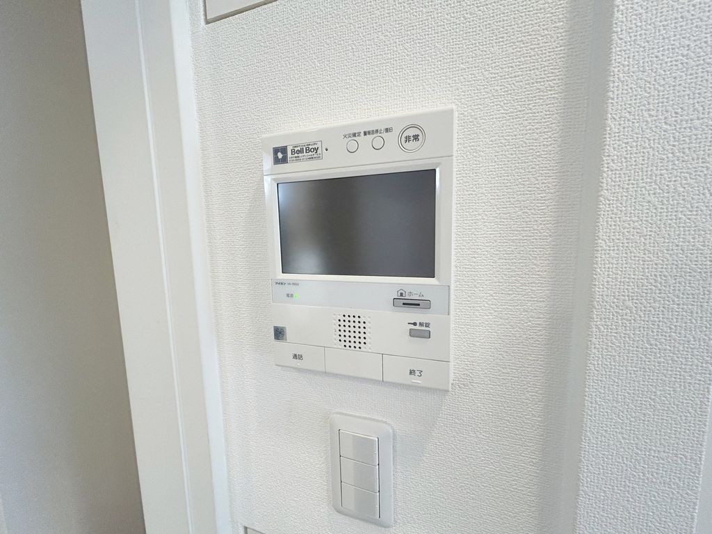 セキュリティ　TVモニター付きインターホン