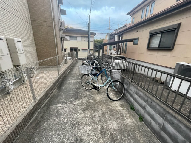 阪急宝塚線 岡町駅 徒歩4分 4階建 築35年の外観写真