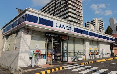 コンビニ　ローソン　大津島の関店（コンビニ）まで422m