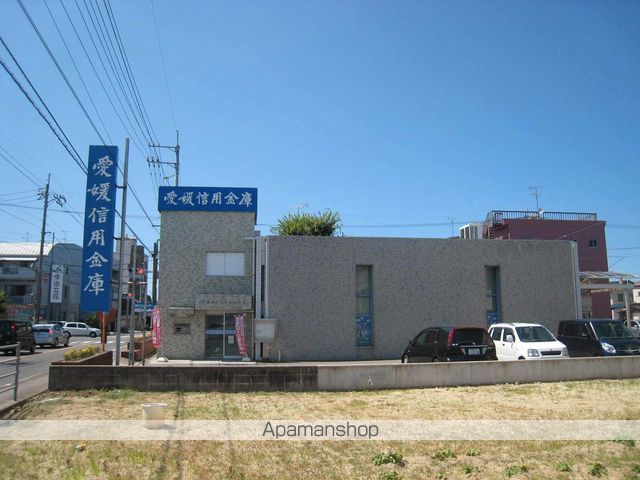 銀行　愛媛信用金庫　鳥生支店（銀行）まで911m