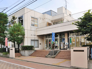 図書館　足立区立常東コミュニティ図書館（図書館）まで85m