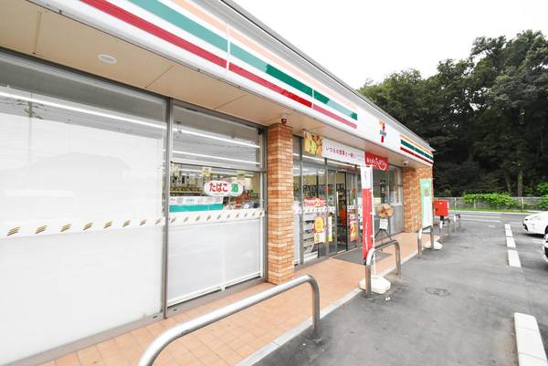 コンビニ　セブンイレブン（コンビニ）まで140m