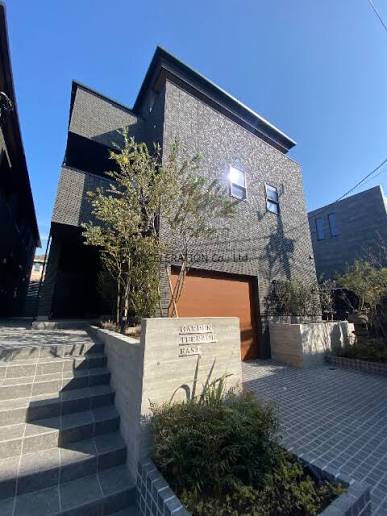 エントランス　建物の内部です