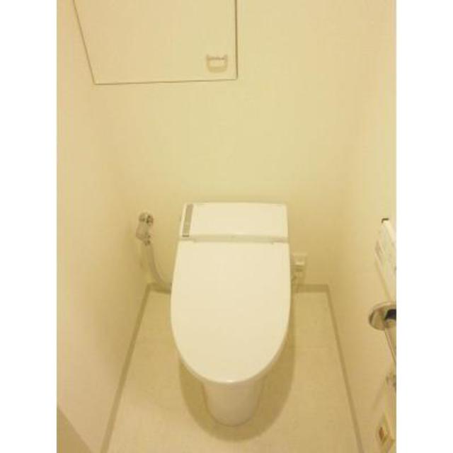 トイレ　※写真は同タイプ住戸です。