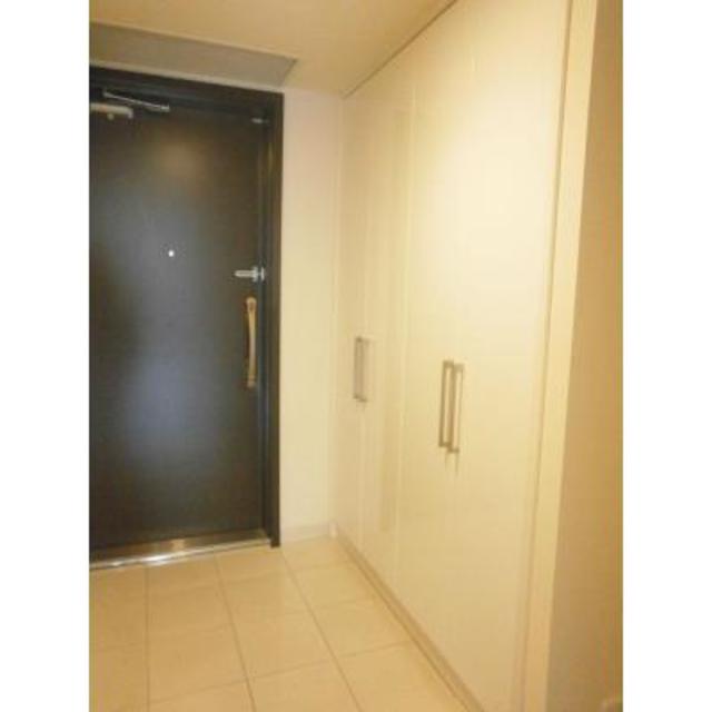 玄関　※写真は同タイプ住戸です。
