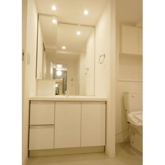 洗面設備　※写真は同タイプ住戸です。
