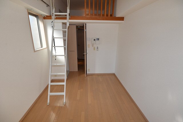居室・リビング　写真は同マンションの別のお部屋のものです