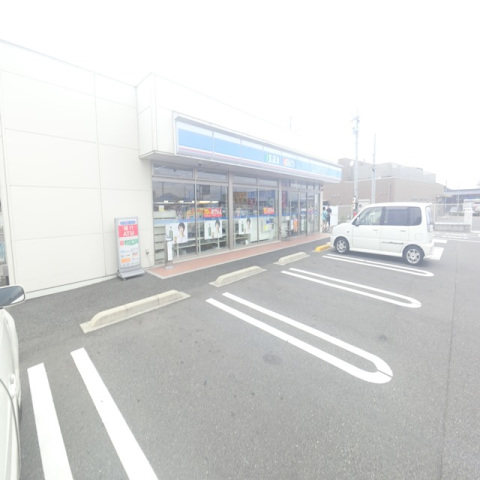 コンビニ　ローソン下関長府侍町店（コンビニ）まで723m