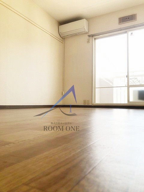 居室・リビング　洋室のお部屋です。