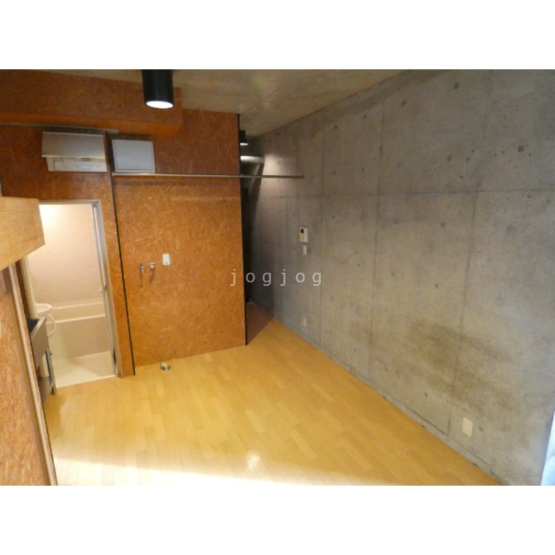 その他部屋・スペース　日当たりの良い明るいお部屋です。