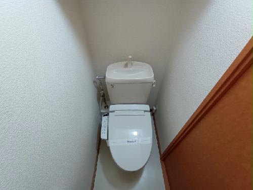 トイレ　温水洗浄便座付き