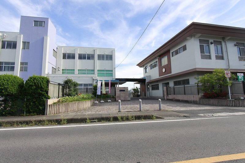 中学校　あま市立甚目寺中学校（中学校）まで272m