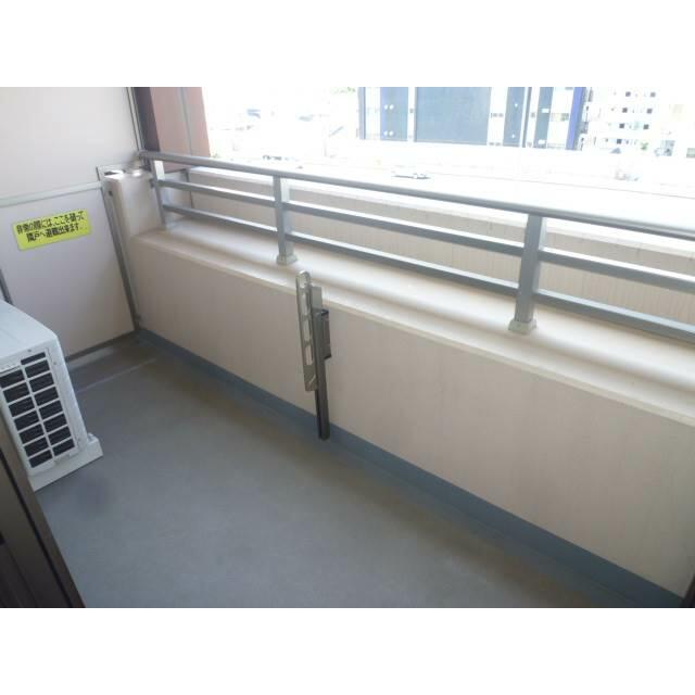 バルコニー　※別部屋の参考写真です。