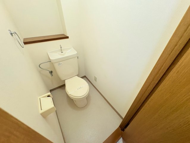 エクリュIIのトイレ写真