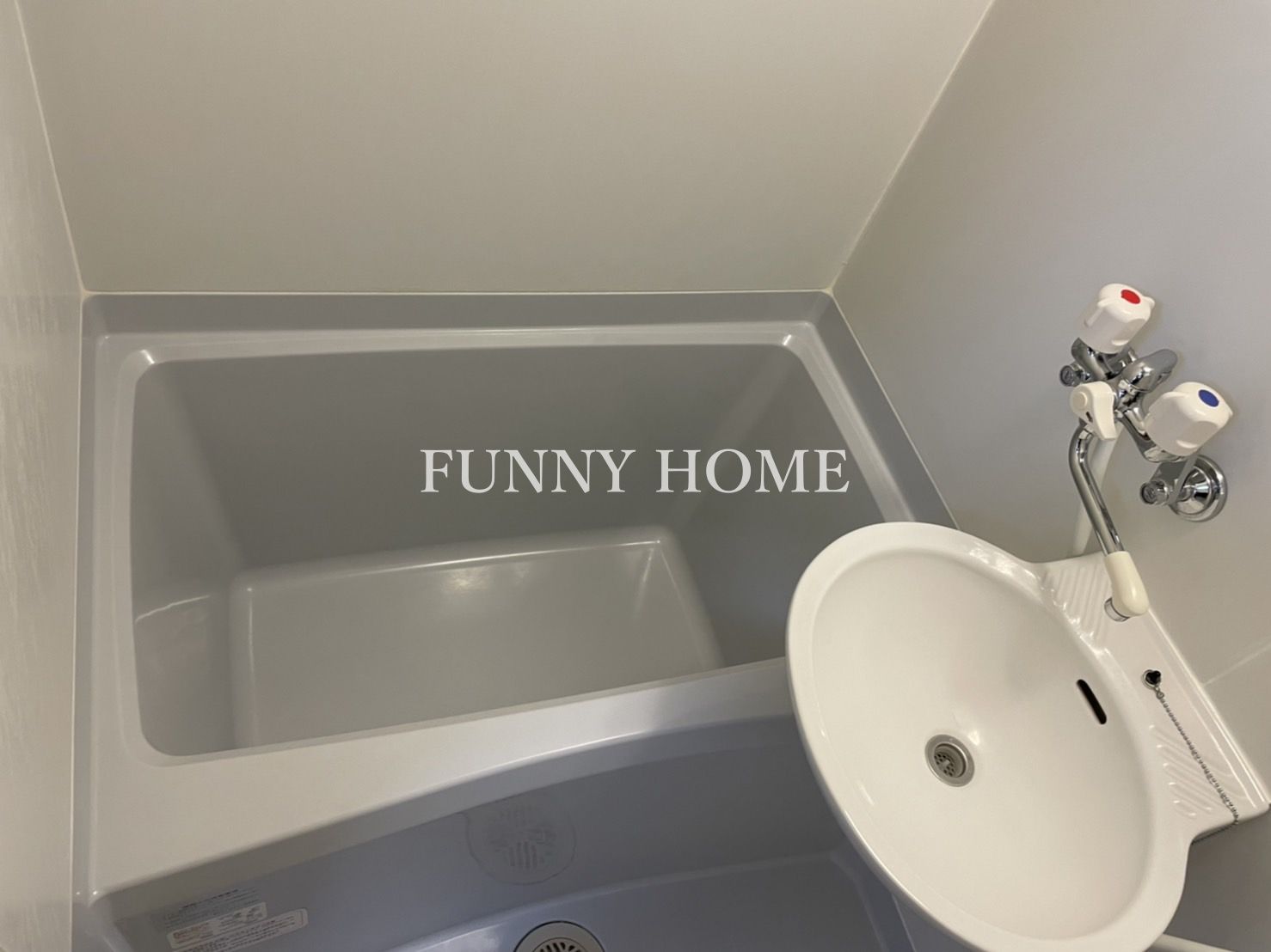 バス・シャワールーム　人気のバストイレ別のお部屋です♪