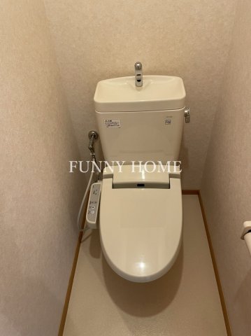 トイレ　清潔な温水洗浄便座♪