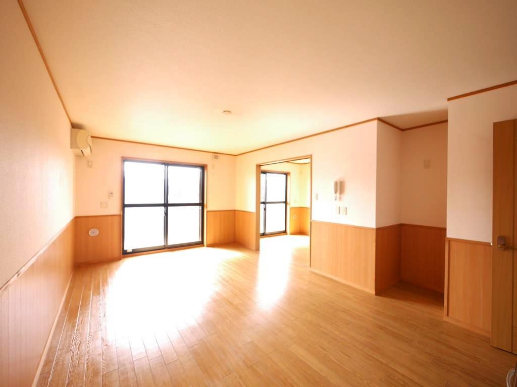 グレイスメゾンIIの居間写真