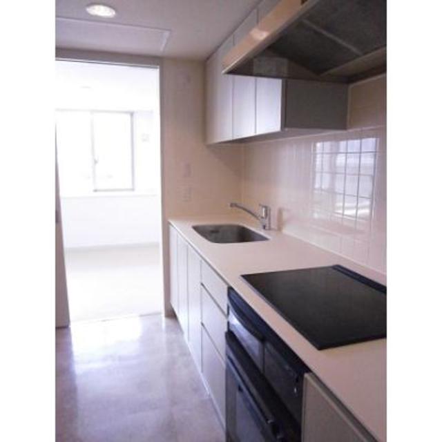 キッチン　※写真は同タイプ住戸です。