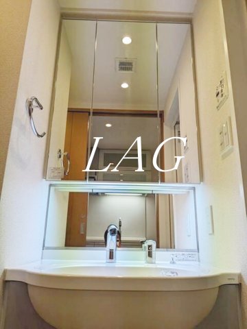 洗面設備　洗面台です。